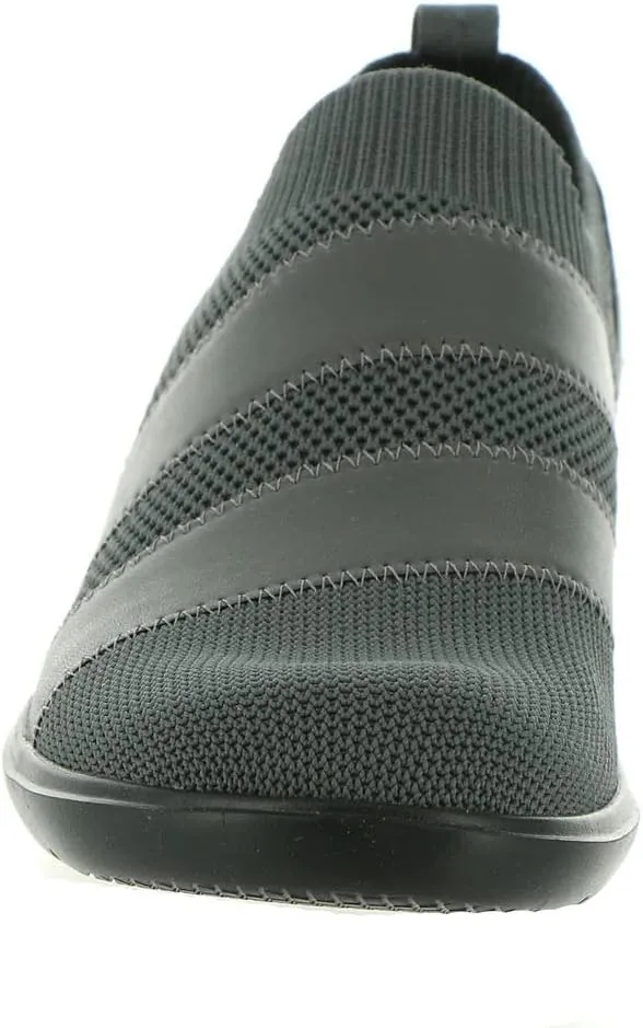 Clarks Women's Sashlyn Edge Loafer