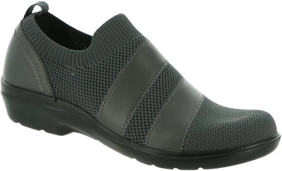 Clarks Women's Sashlyn Edge Loafer