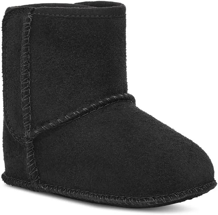 UGG Unisex-Baby Classic Fashion Boot