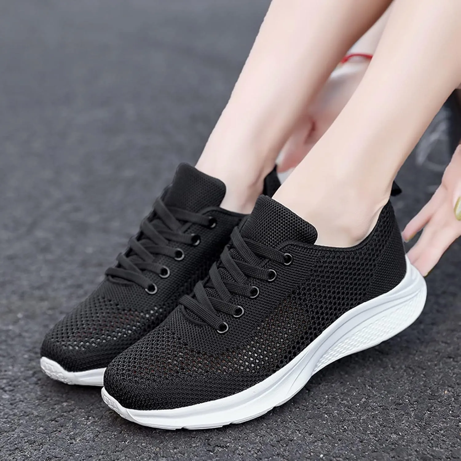 Women's Minimalist Walking Shoes Wide Toe Lace Up Tennis Shoes Womens Lightweight Dressy Casual Shoes Fashion Sneakers 2025 Tennis Shoe Cross Trainer Shoe