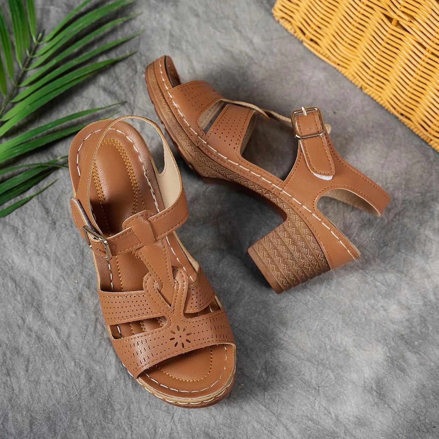 ZSpzx Chunky Heels Sandals for Women 2025 Peep Toe T-strap Strappy Cutout Block Sandal Ladies Cushion Footbed Recovery Orthopedic Casual Slingback Comfortable Shoes for Daily Wear Outdoor Indoor
