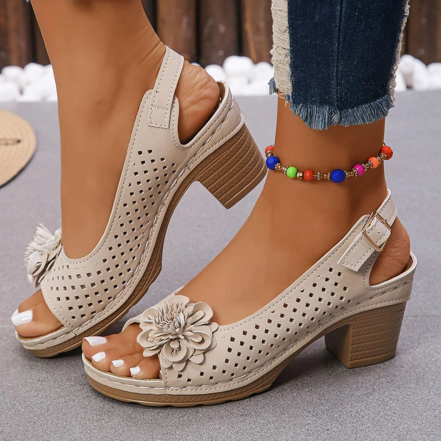 ZSpzx Women's Block Heel Sandals 2025 Comfortable Dressy Ladies Peep Toe Flowers Comfortable Hollow Out Slingback Sandals Chunky Cut-Out Leather Dressy Adjustable Strappy Shoes for Daily Wear